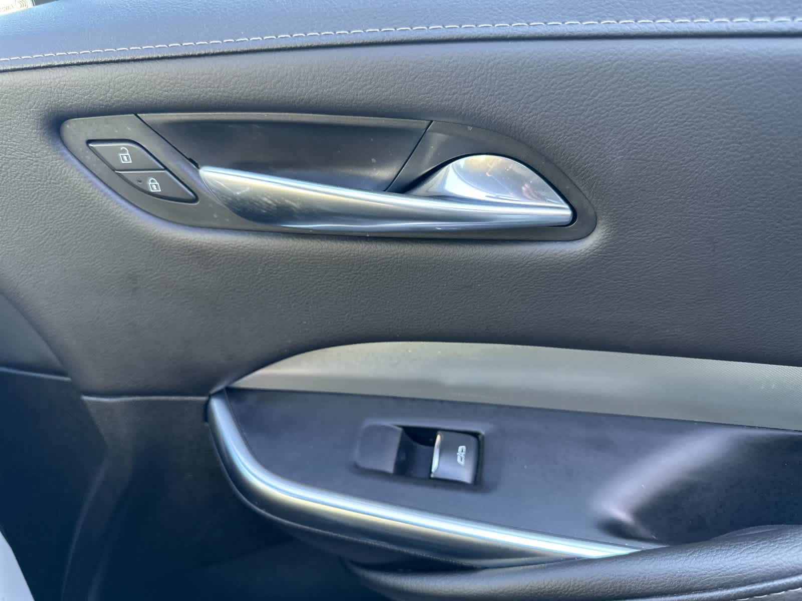 2022 Cadillac XT4 FWD Premium Luxury