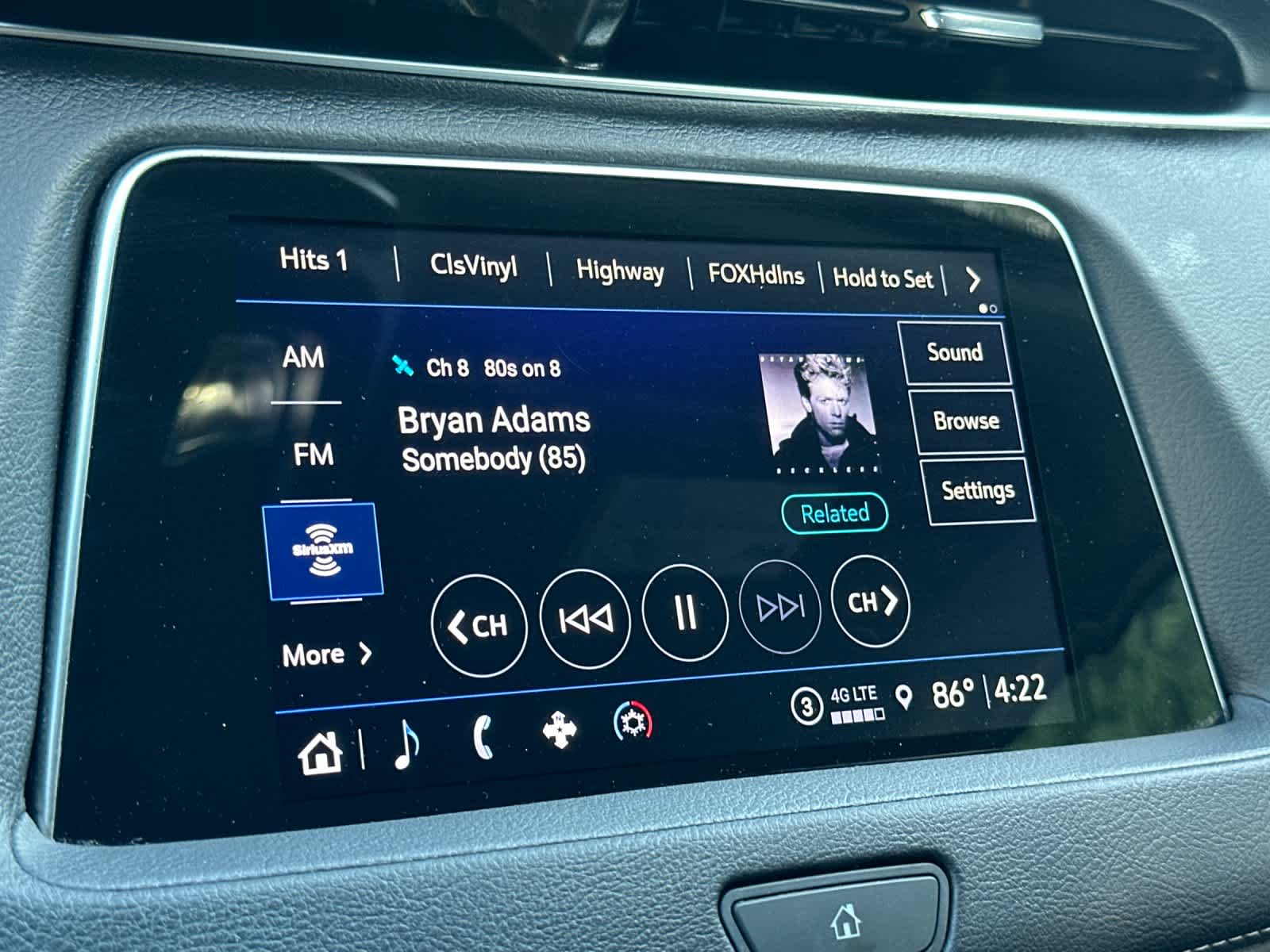 2022 Cadillac XT4 FWD Premium Luxury