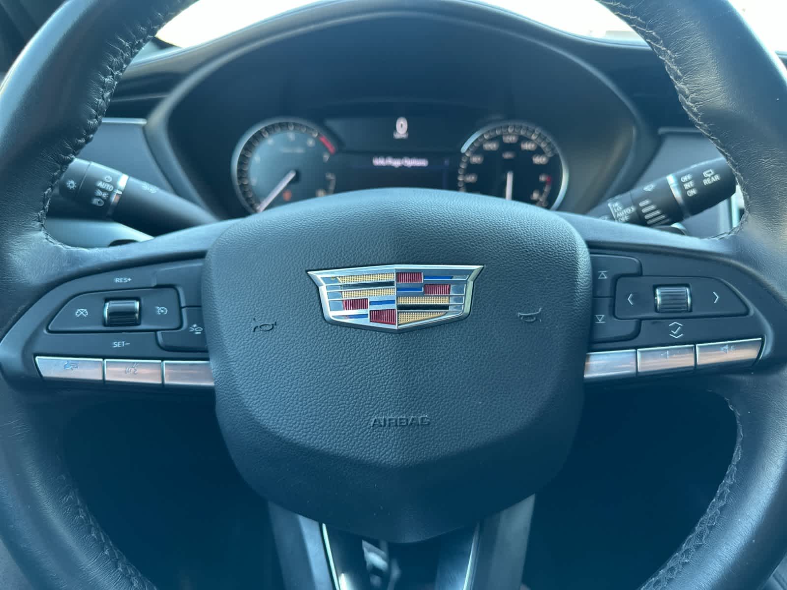 2022 Cadillac XT4 FWD Premium Luxury