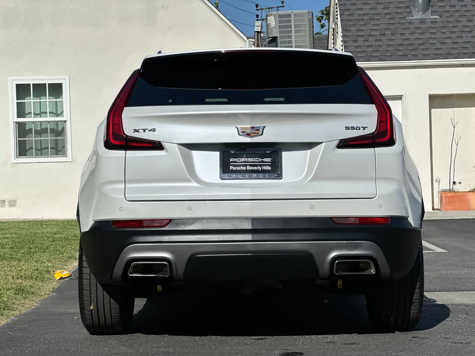 2022 Cadillac XT4 FWD Premium Luxury