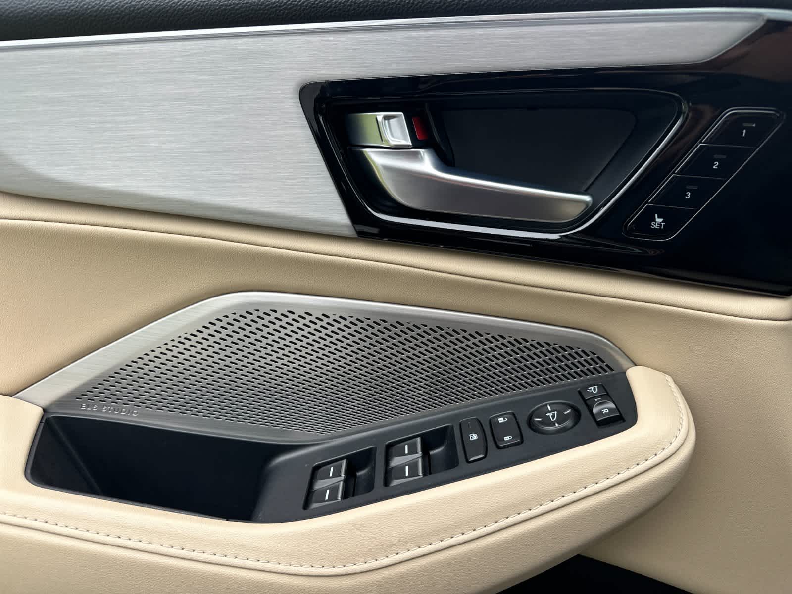 2024 Acura MDX w/Technology Package