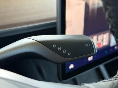 2025 Tesla Model Y Performance