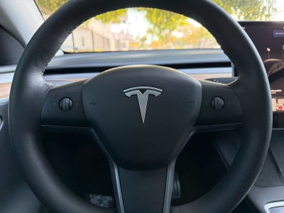 2025 Tesla Model Y Performance