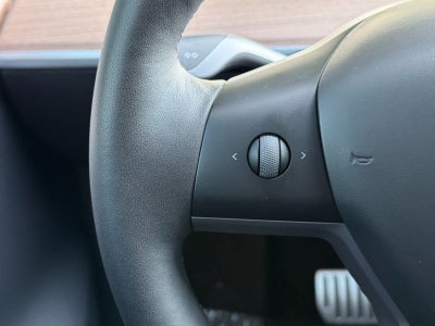 2025 Tesla Model Y Performance