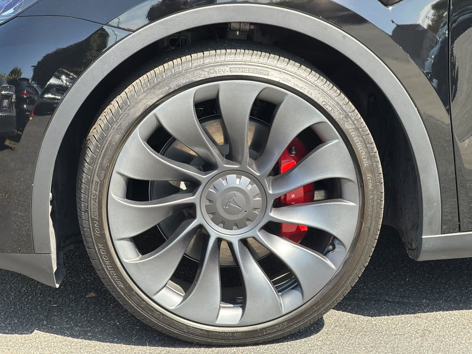 2025 Tesla Model Y Performance