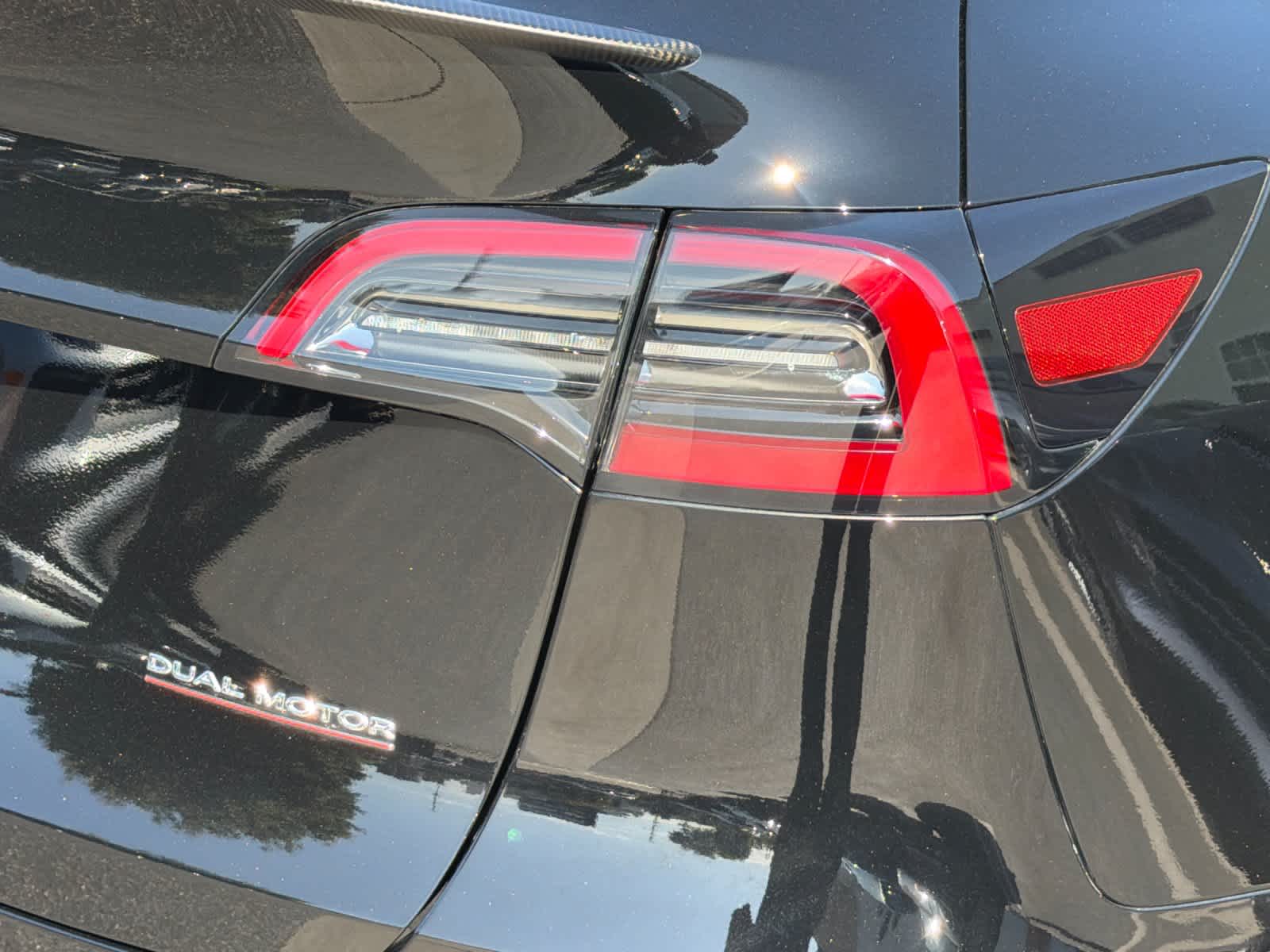 2025 Tesla Model Y Performance