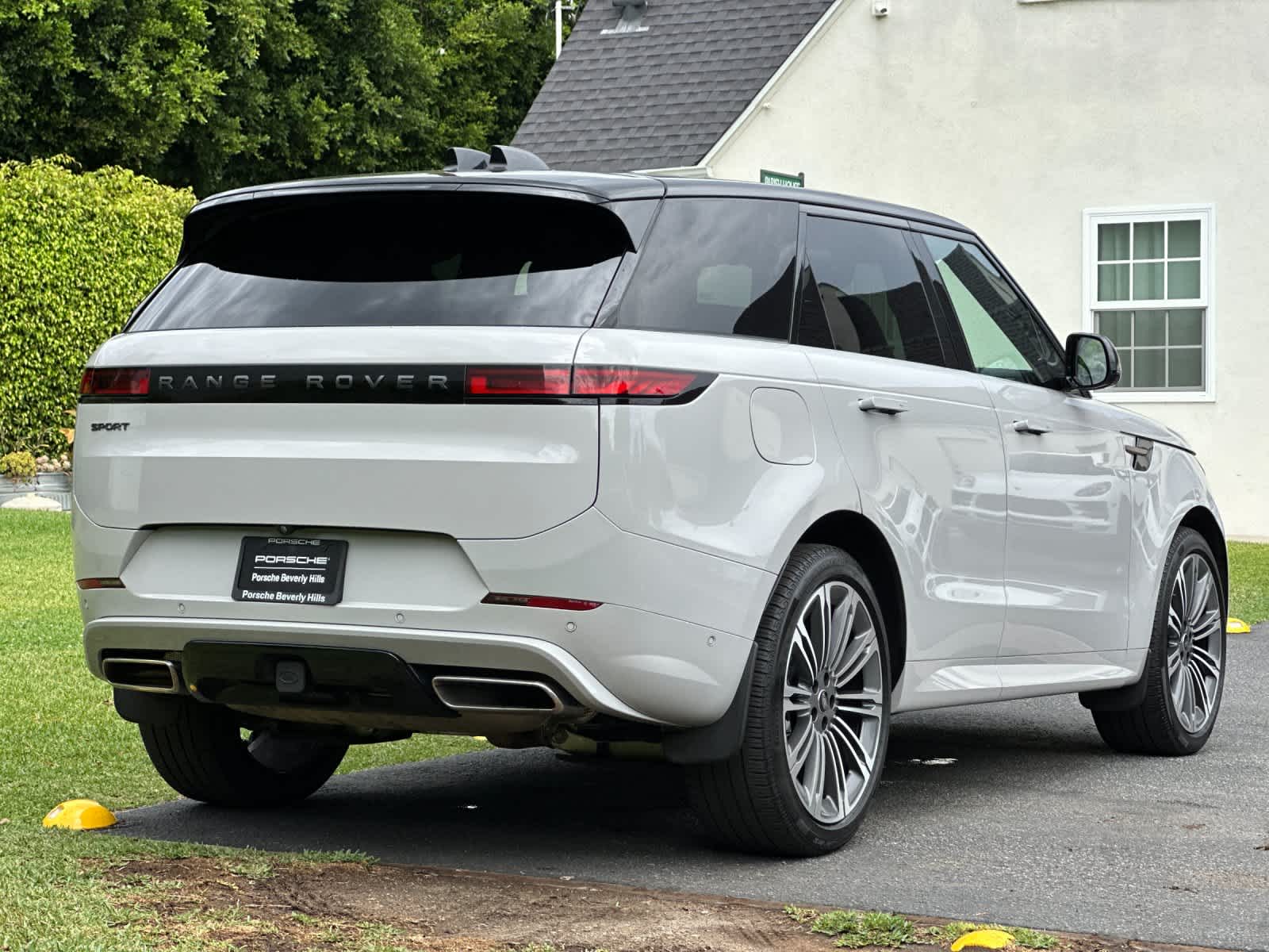 2025 Land Rover Range Rover Sport Dynamic SE