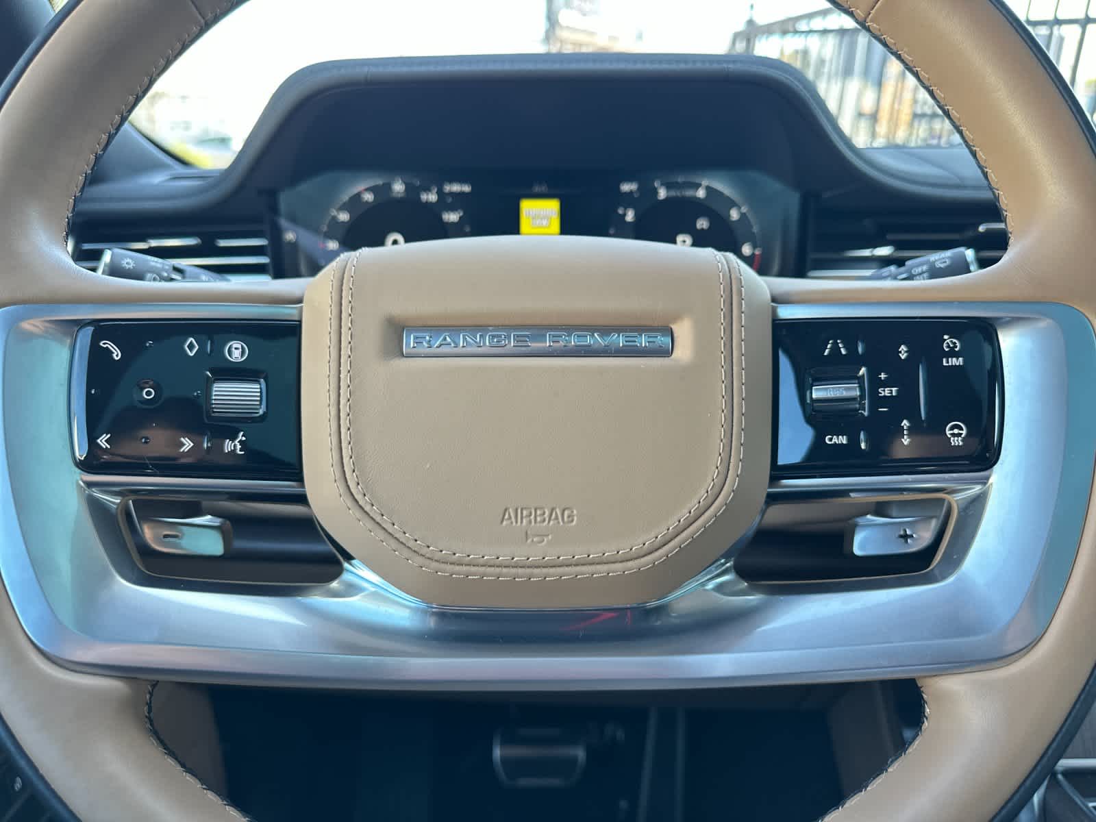 2025 Land Rover Range Rover SE