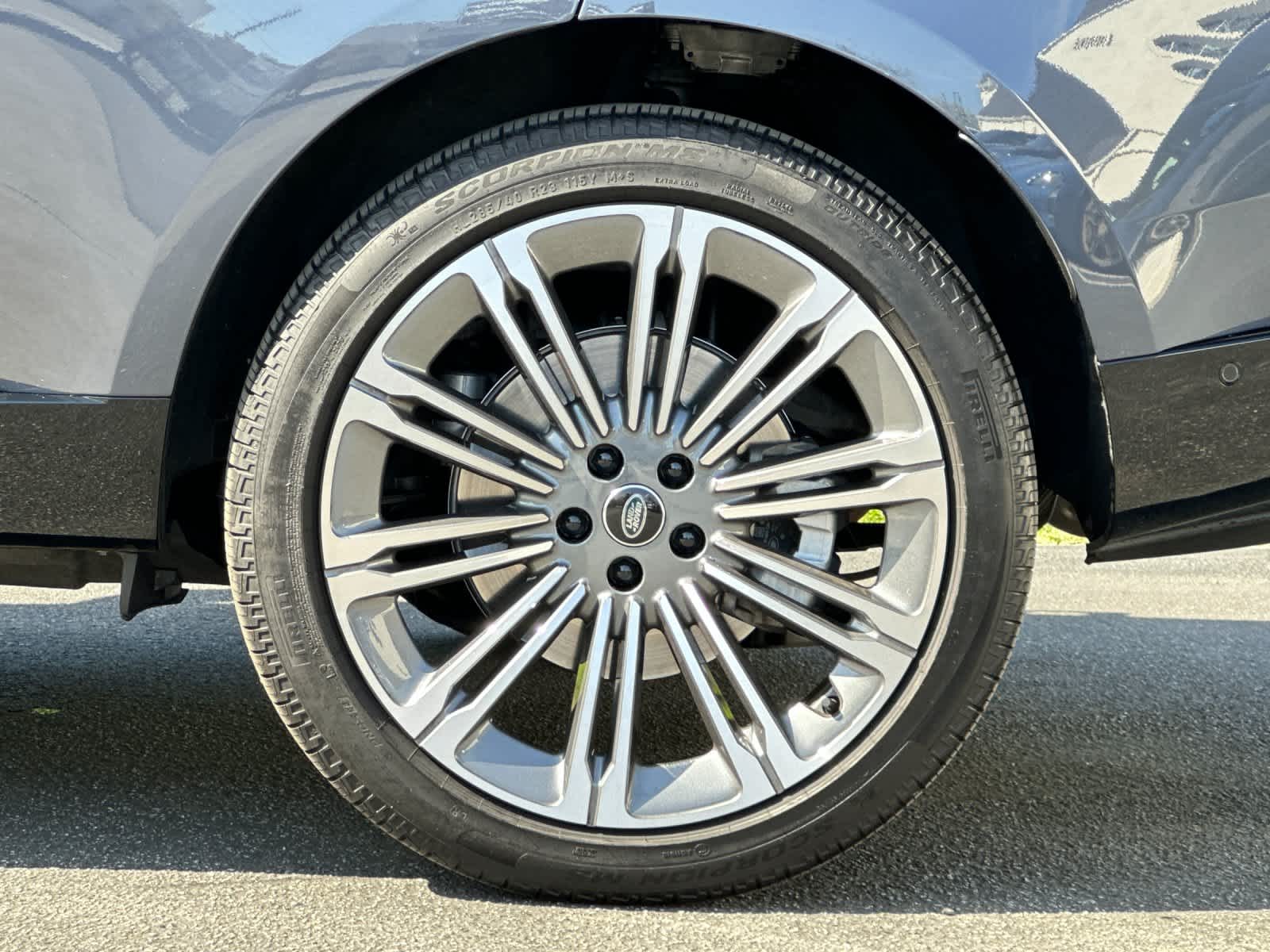 2025 Land Rover Range Rover SE