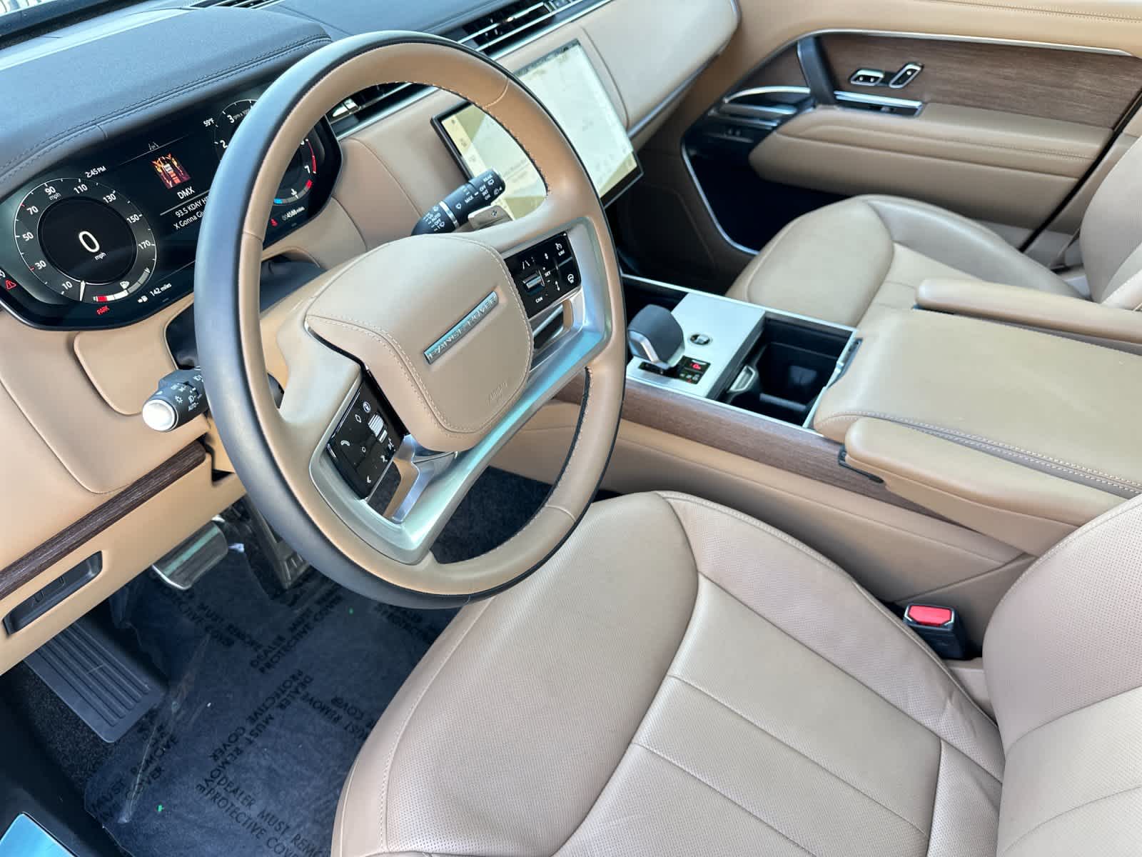 2025 Land Rover Range Rover SE