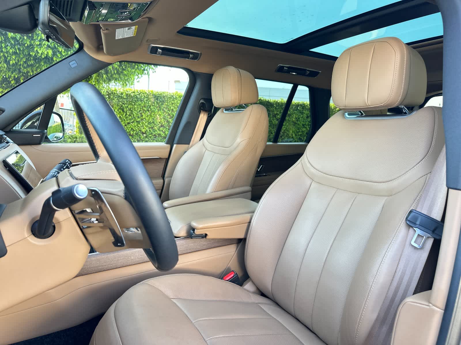 2025 Land Rover Range Rover SE