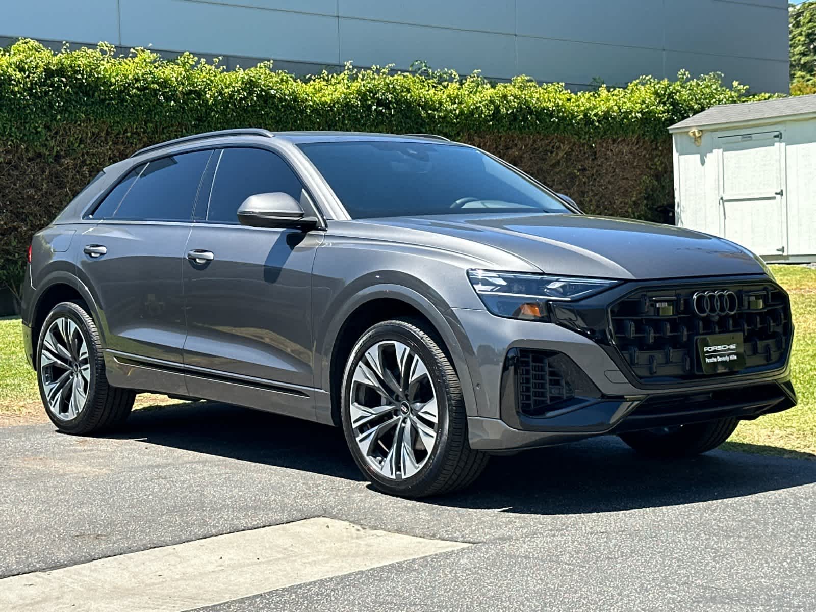 2025 Audi Q8 Premium