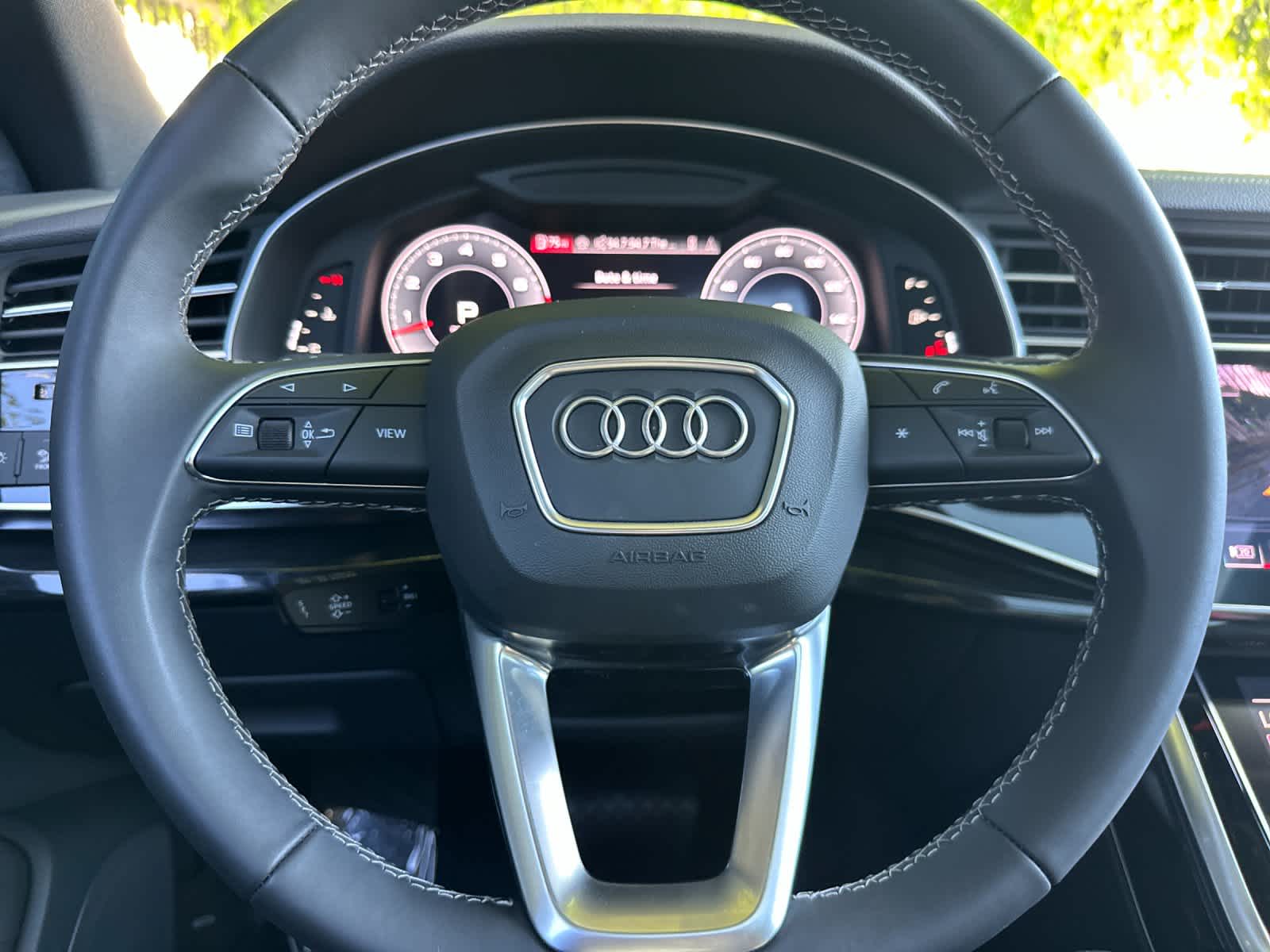 2025 Audi Q8 Premium