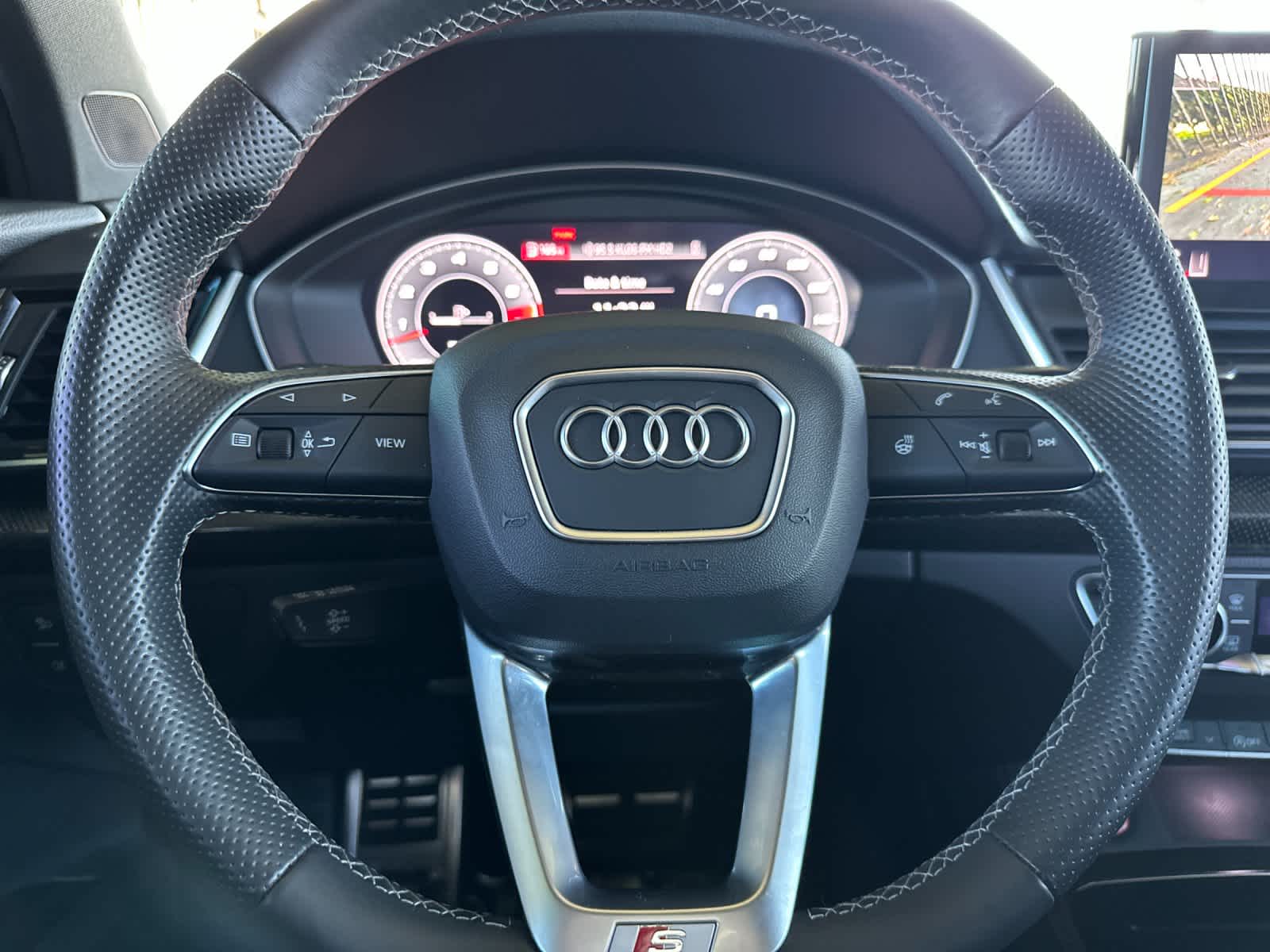 2022 Audi SQ5 Premium Plus