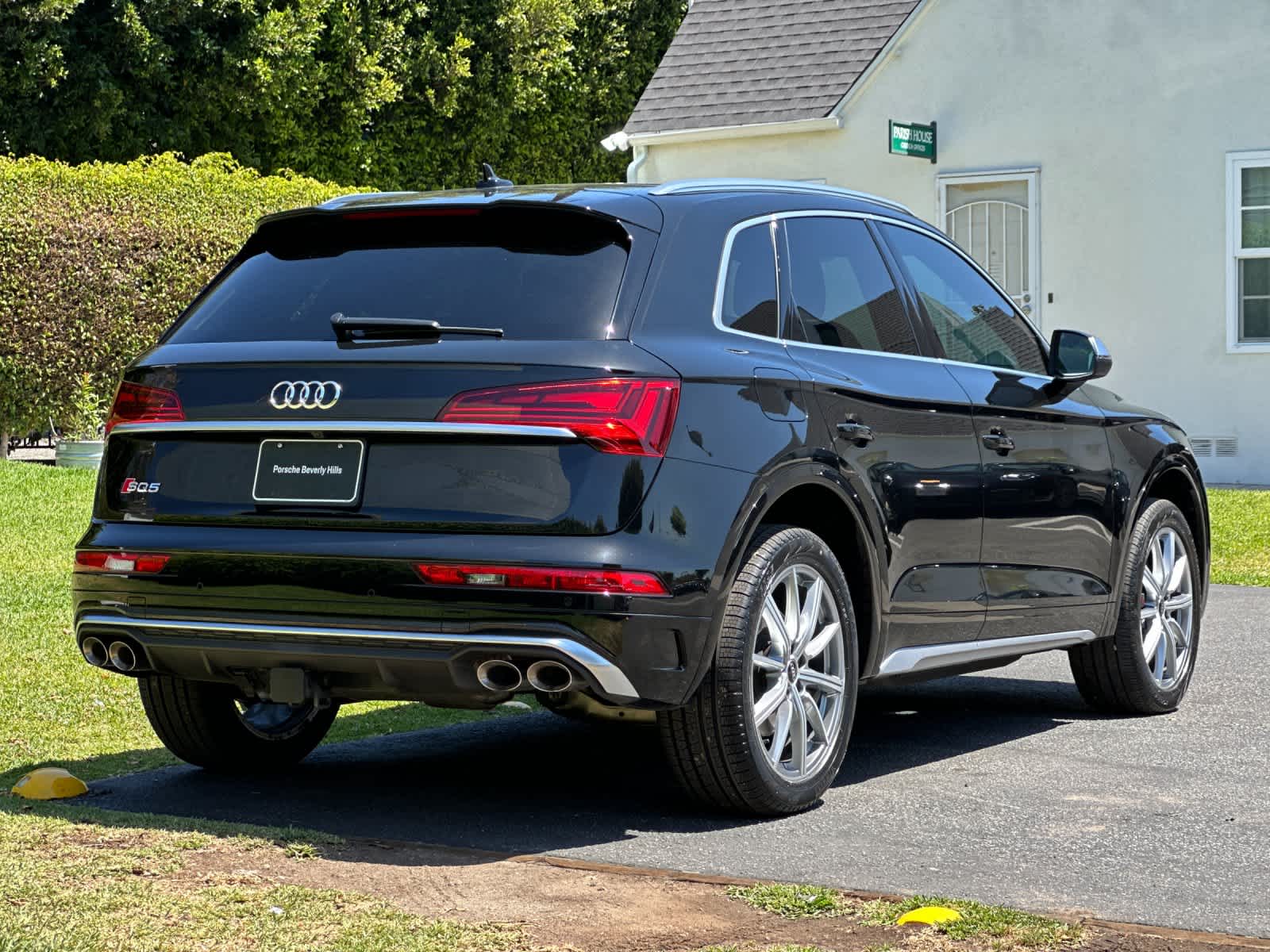 2022 Audi SQ5 Premium Plus