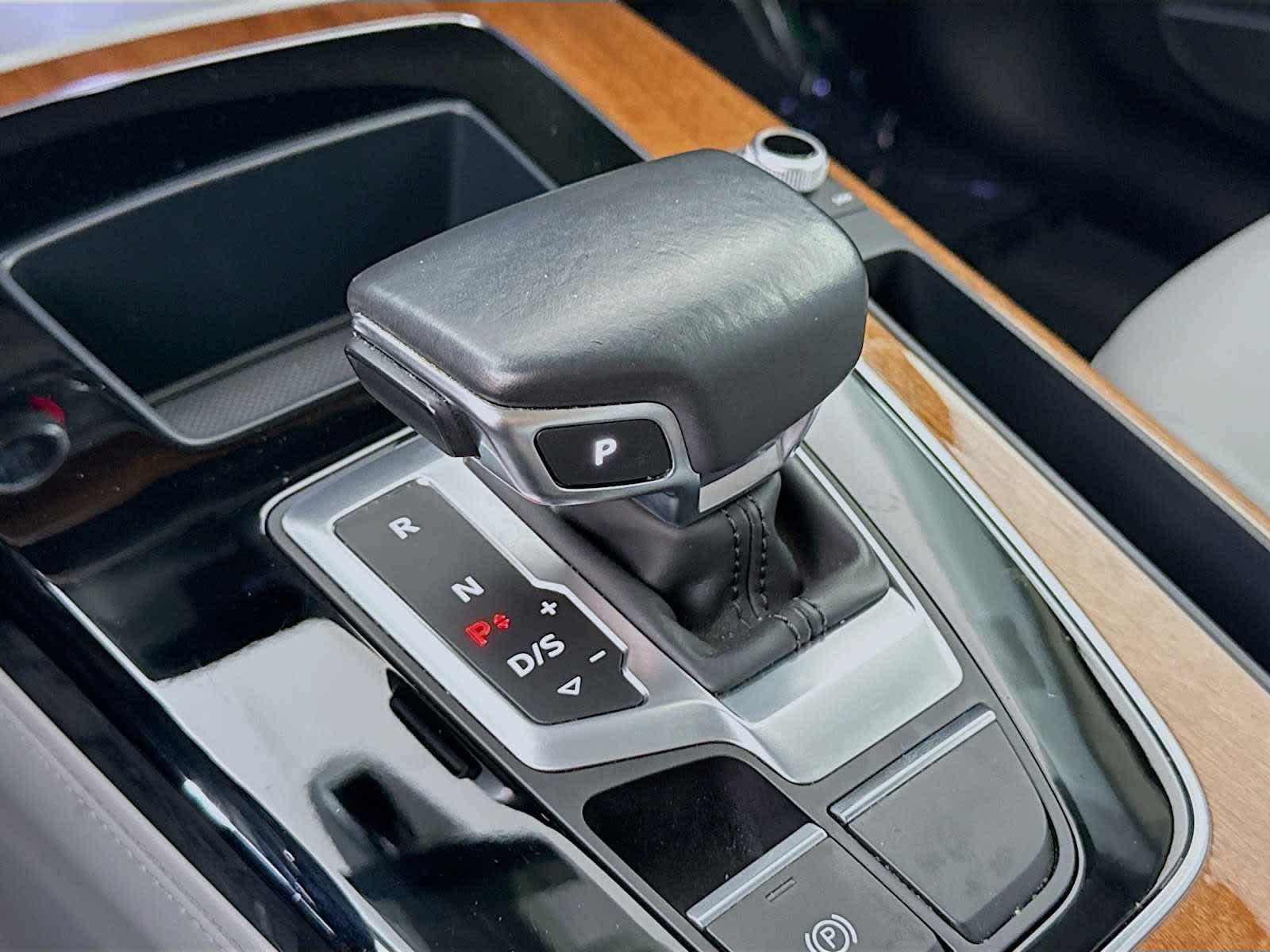 2022 Audi Q5 S line Premium Plus