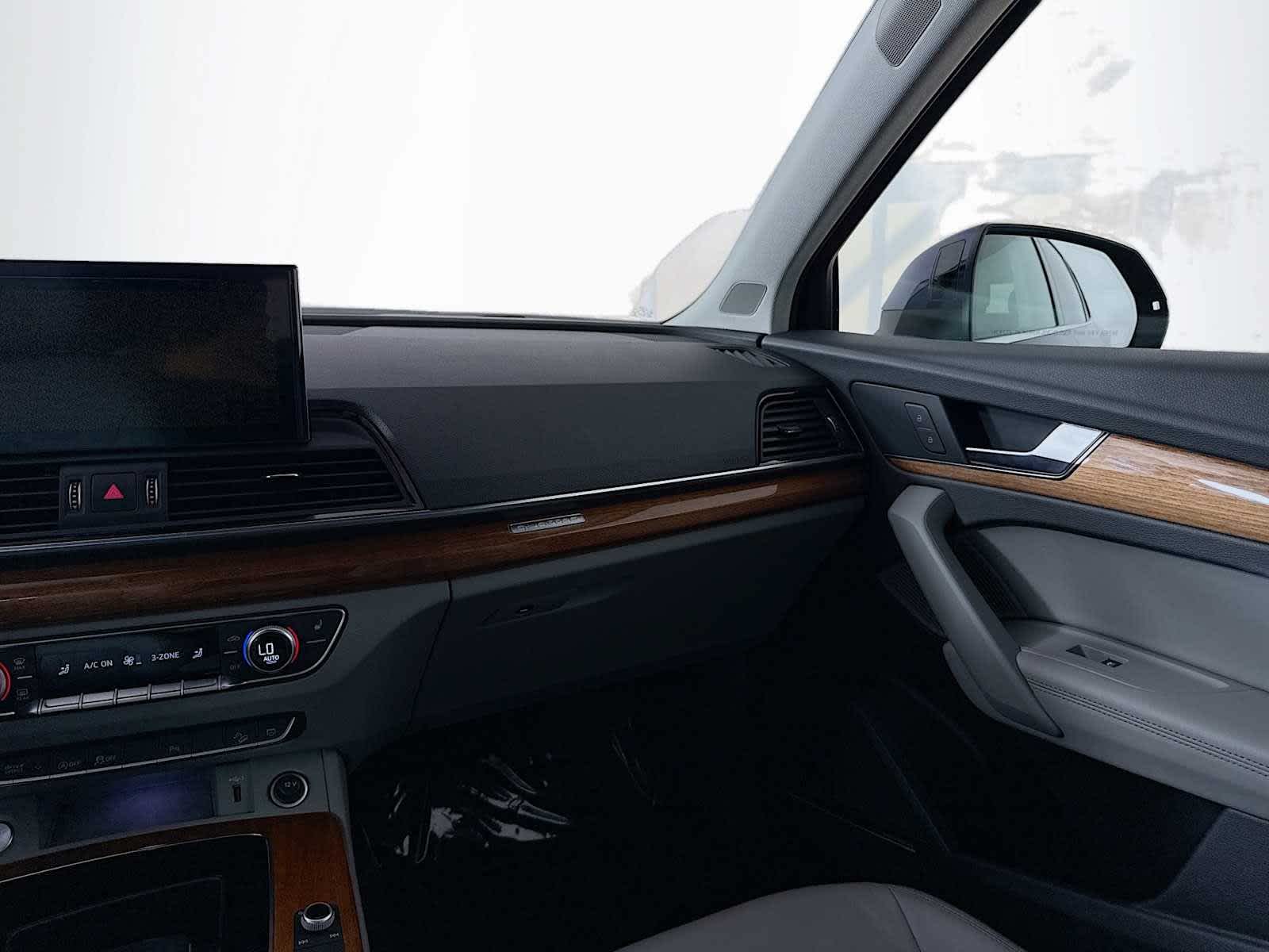 2022 Audi Q5 S line Premium Plus