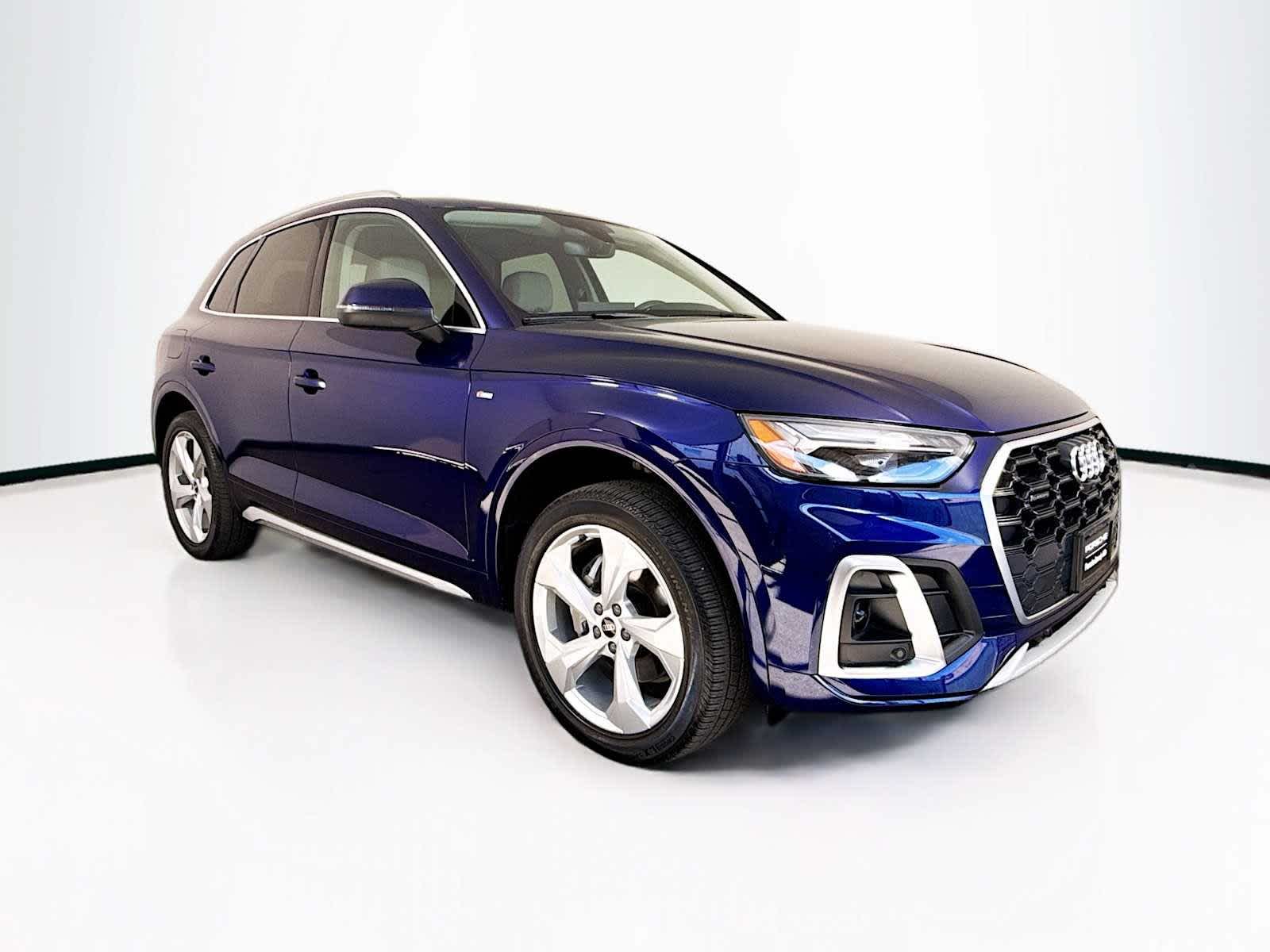 2022 Audi Q5 S line Premium Plus