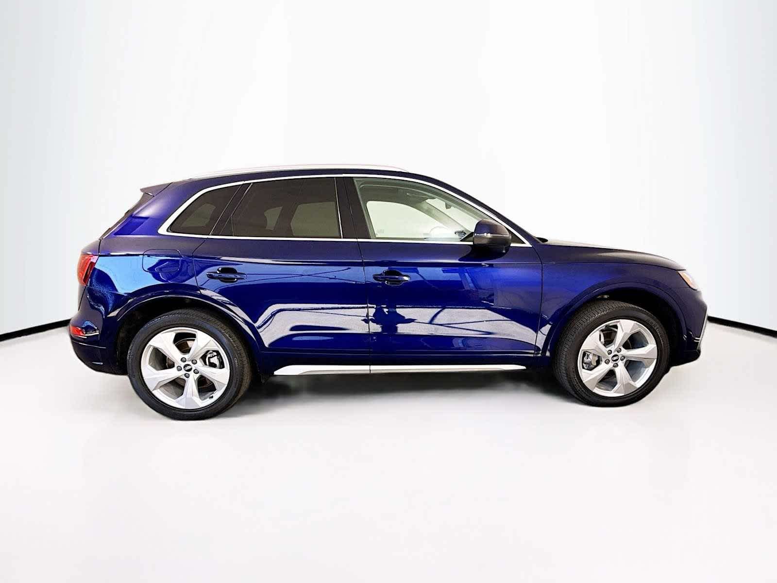 2022 Audi Q5 S line Premium Plus