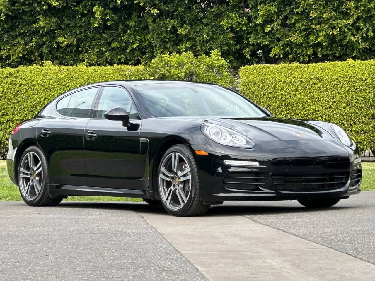 2015 Porsche Panamera 4dr HB