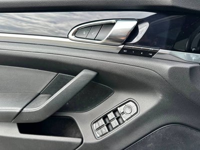 2015 Porsche Panamera 4dr HB