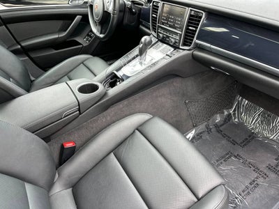 2015 Porsche Panamera 4dr HB