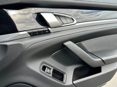 2015 Porsche Panamera 4dr HB