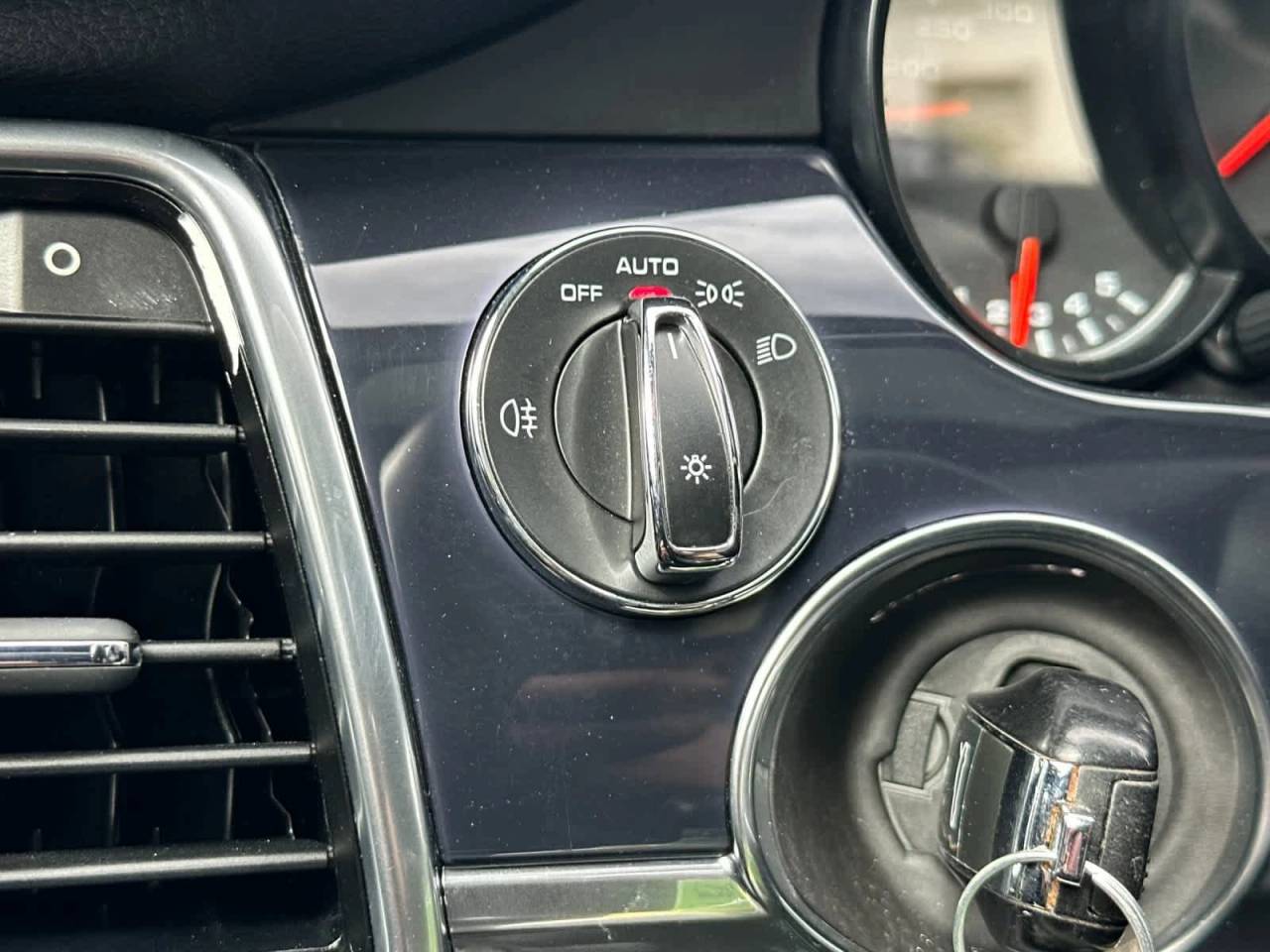 2015 Porsche Panamera 4dr HB