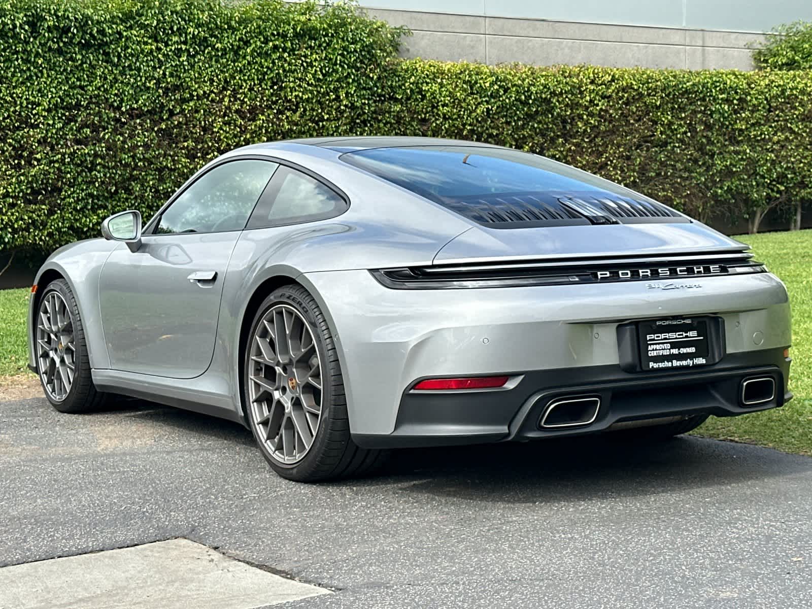 2025 Porsche 911 Carrera