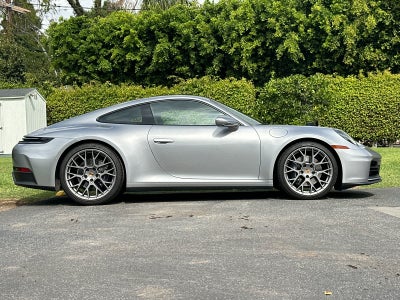 2025 Porsche 911 Carrera