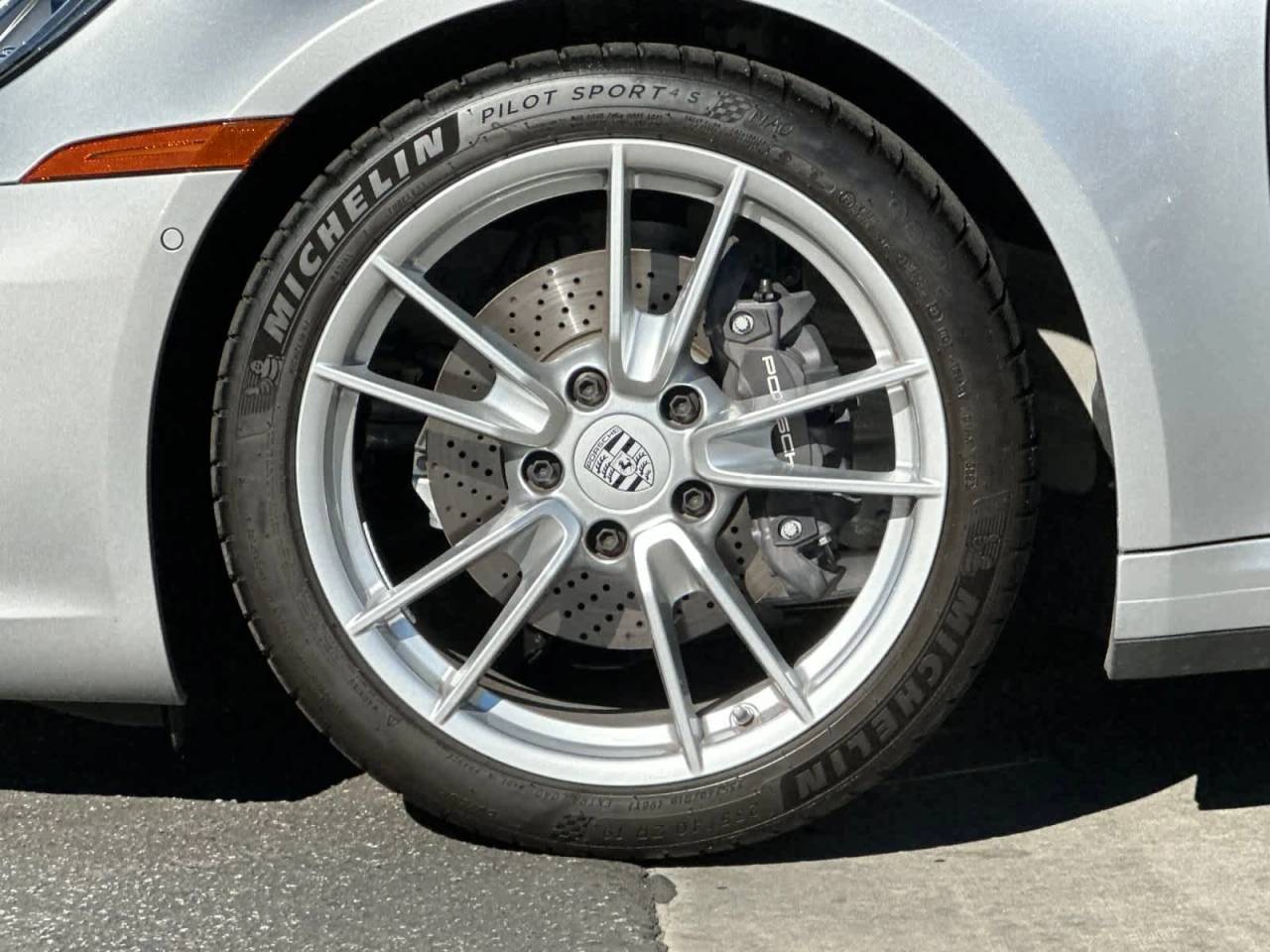 2024 Porsche 911 Carrera