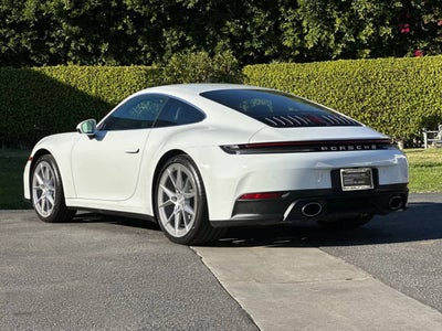 2025 Porsche 911 Carrera