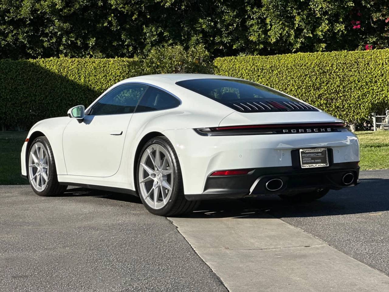 2025 Porsche 911 Carrera