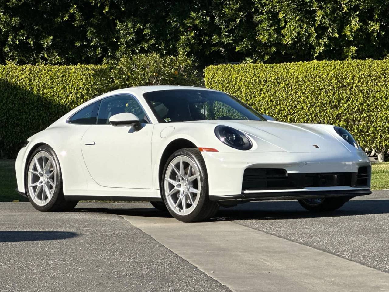 2025 Porsche 911 Carrera