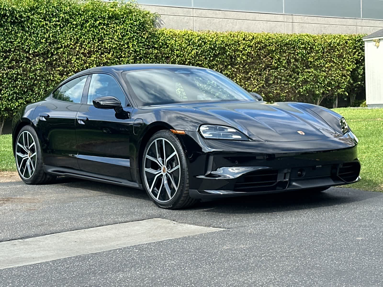 2026 Porsche Taycan Taycan Black Edition