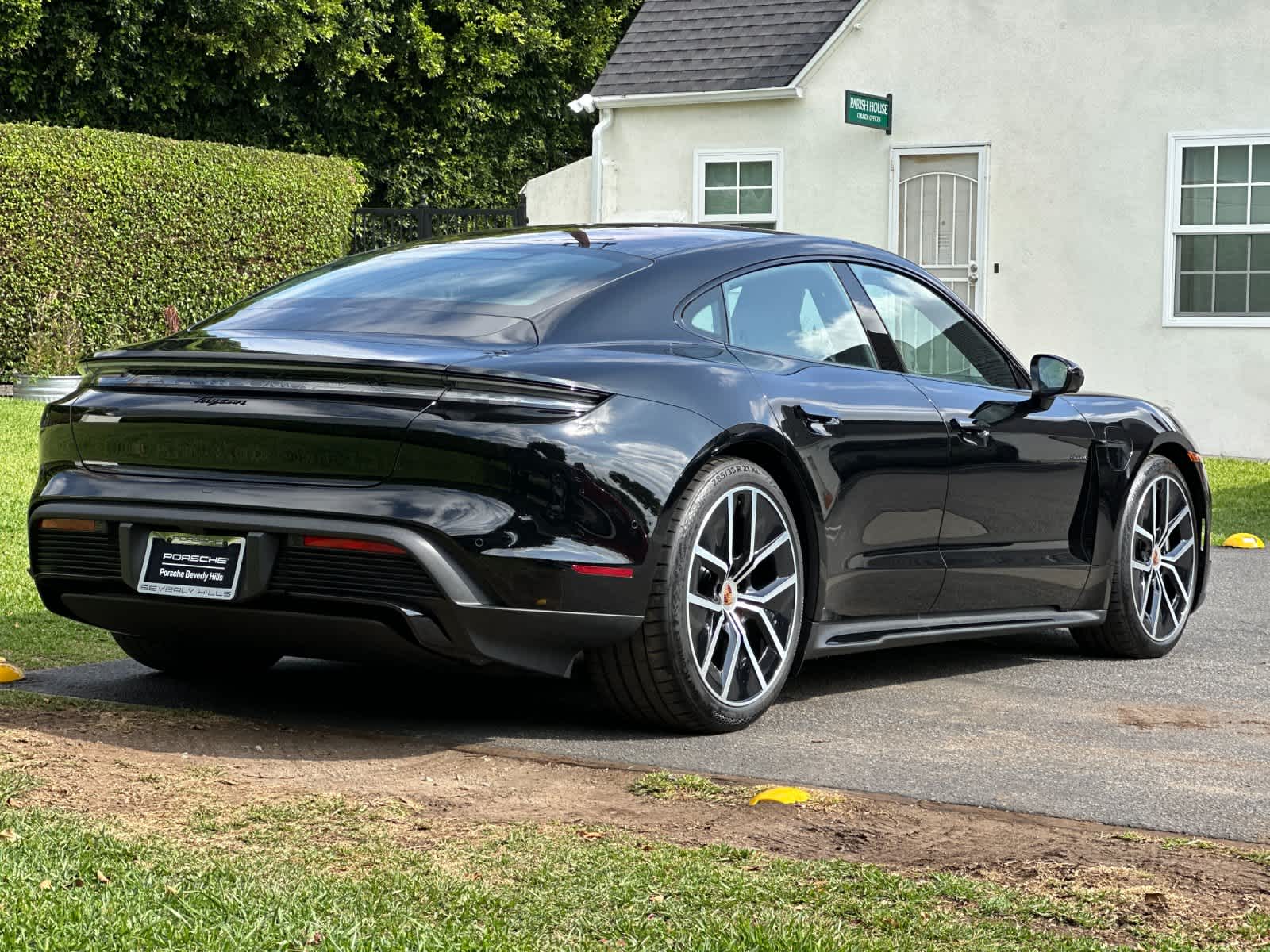 2026 Porsche Taycan Taycan Black Edition