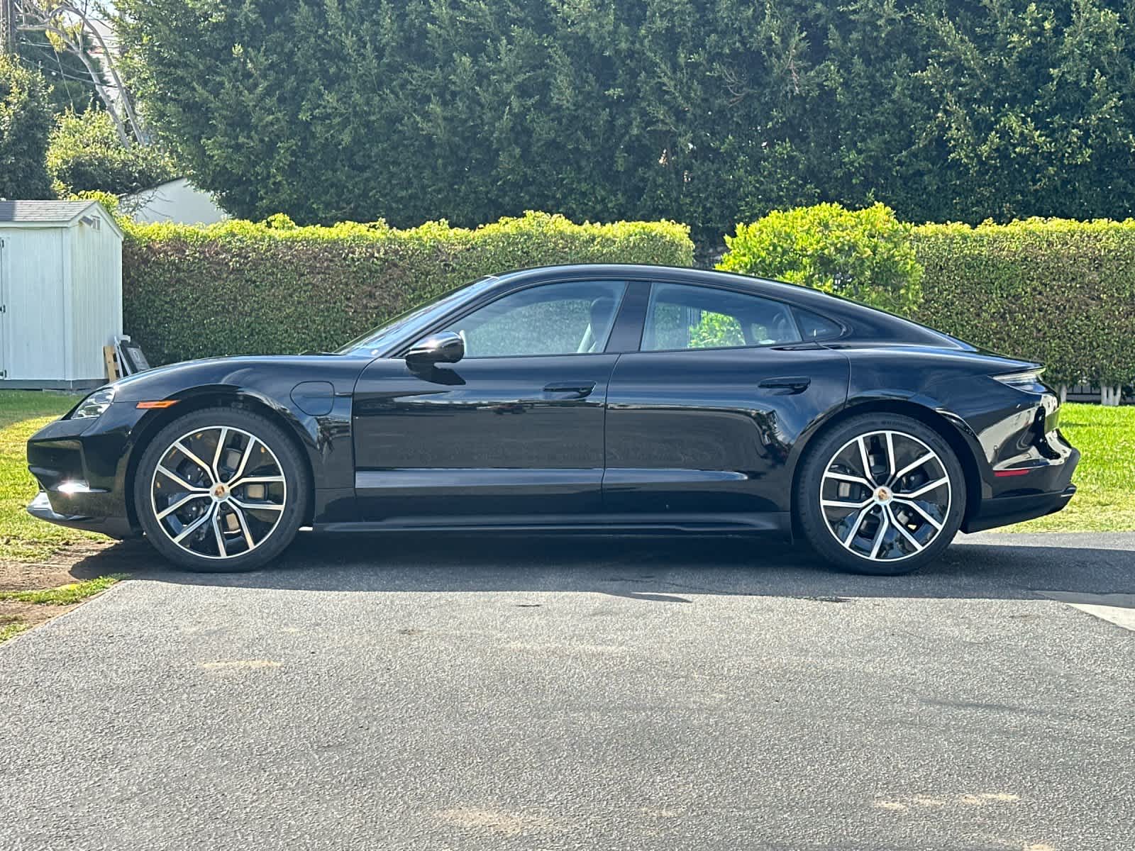2026 Porsche Taycan Taycan Black Edition