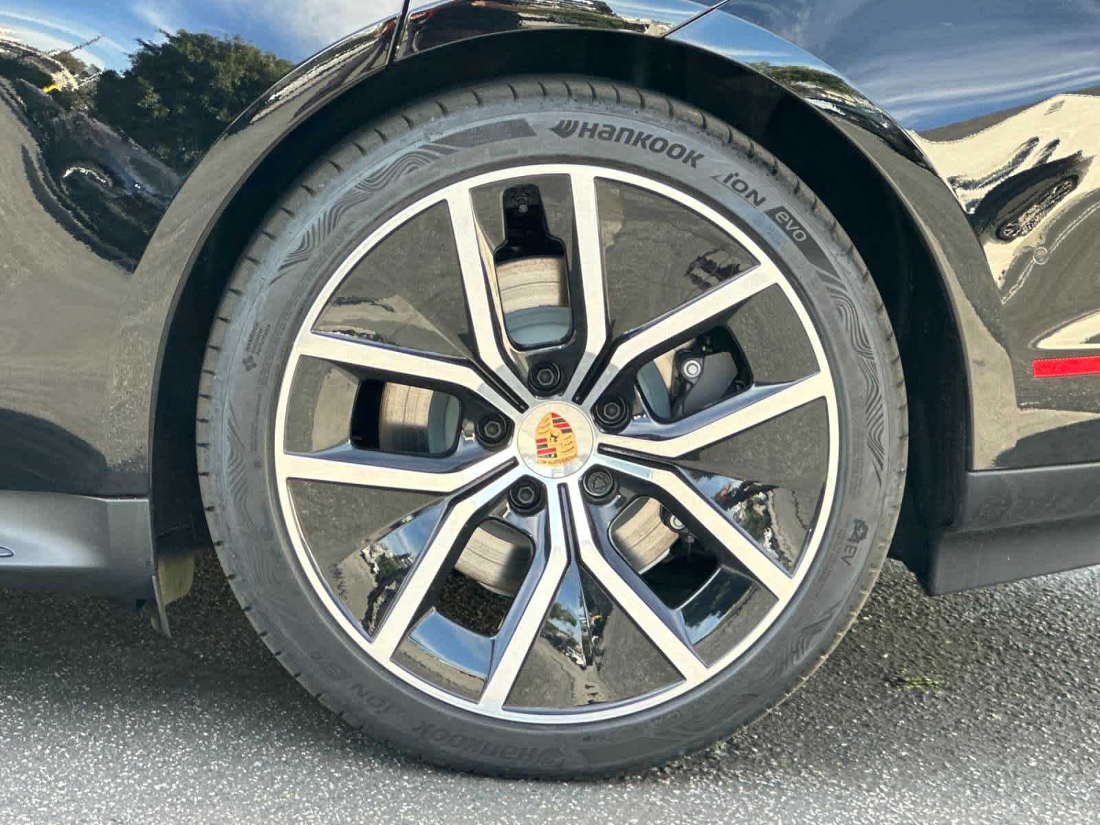 2026 Porsche Taycan Taycan Black Edition