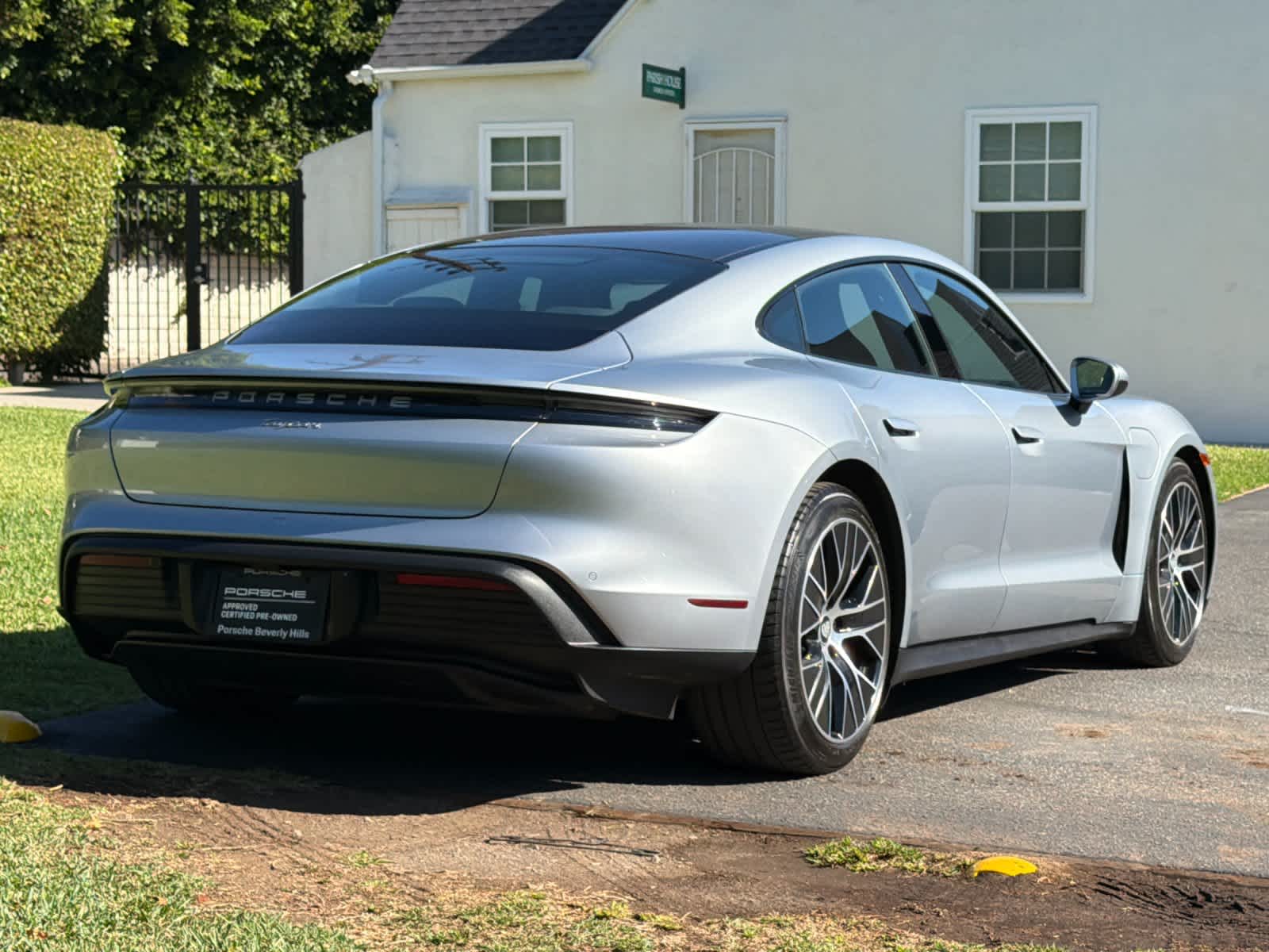 2023 Porsche Taycan Taycan