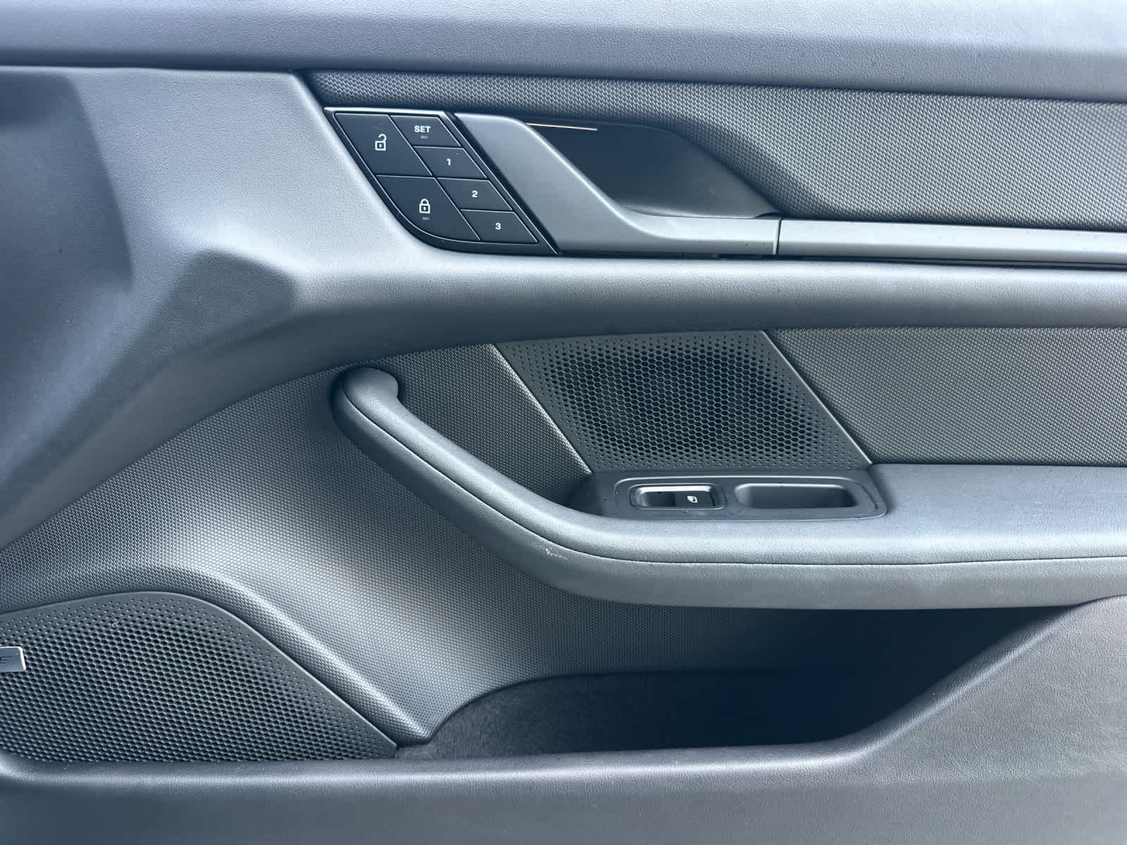 2023 Porsche Taycan Taycan (MY23)
