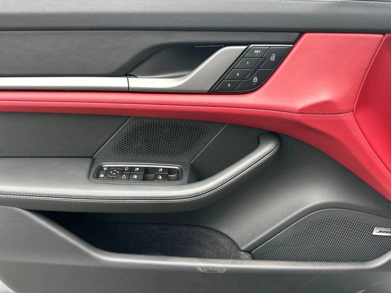 2025 Porsche Taycan RWD