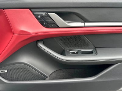 2025 Porsche Taycan RWD