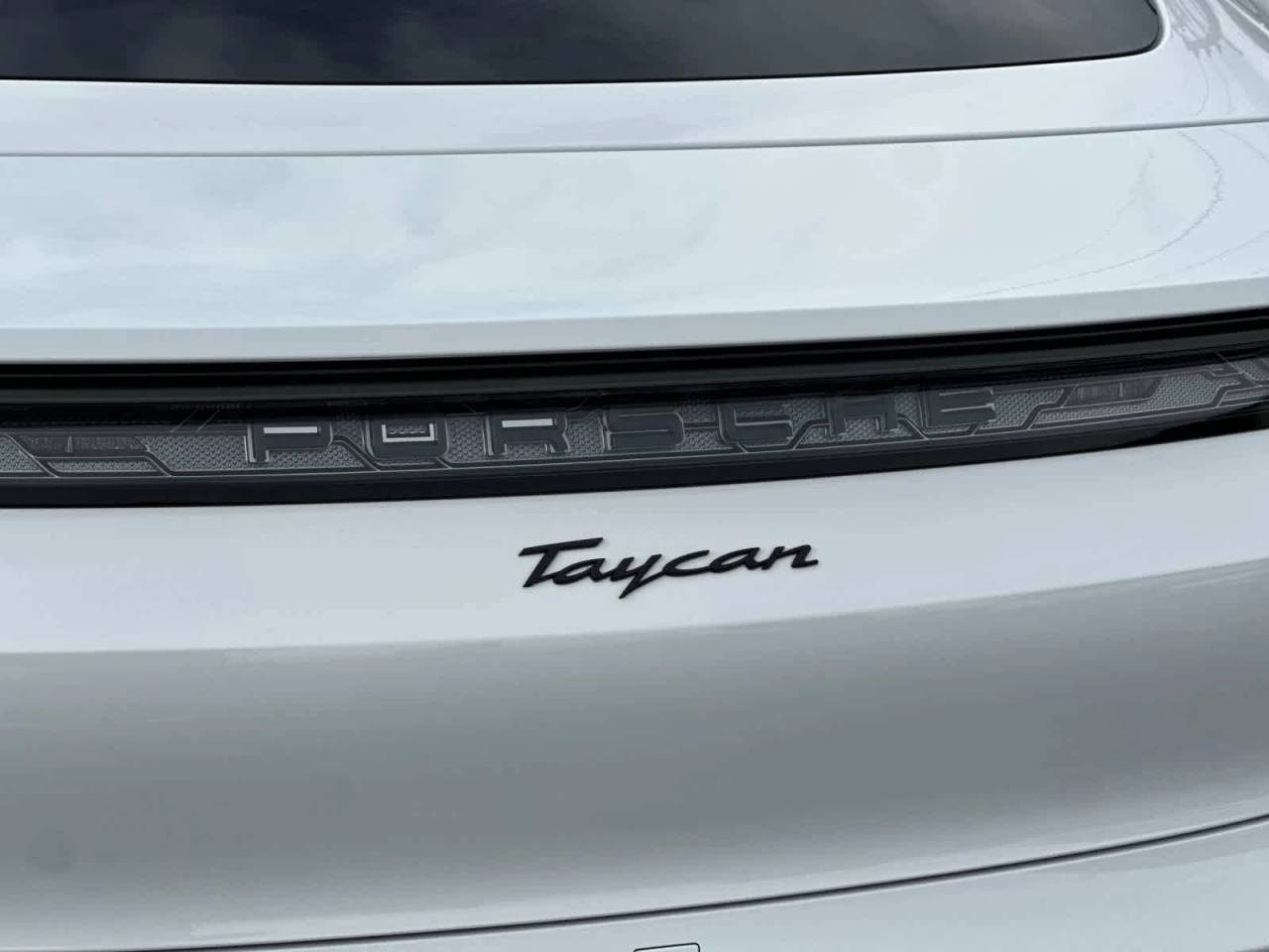 2025 Porsche Taycan RWD