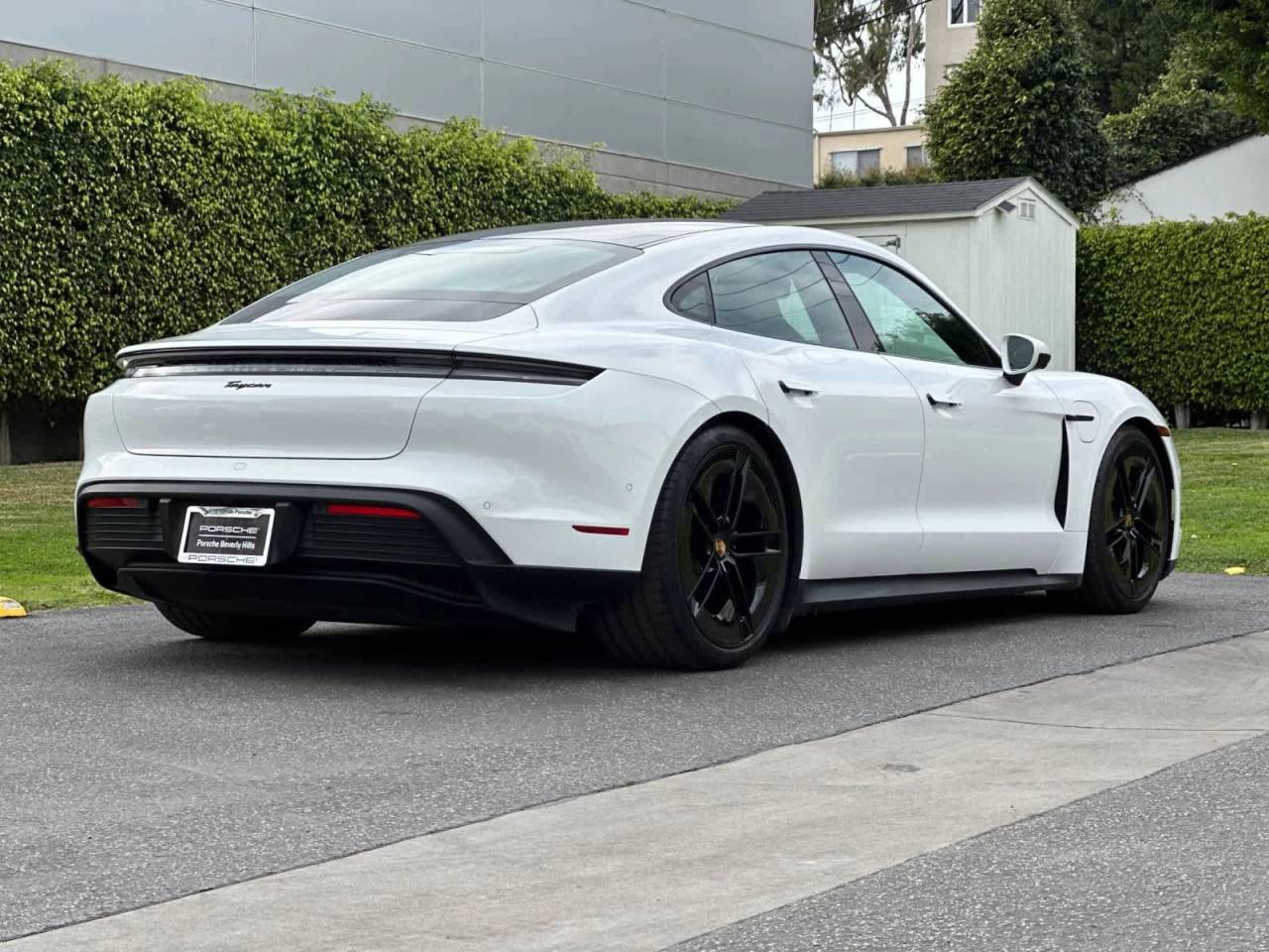 2025 Porsche Taycan RWD