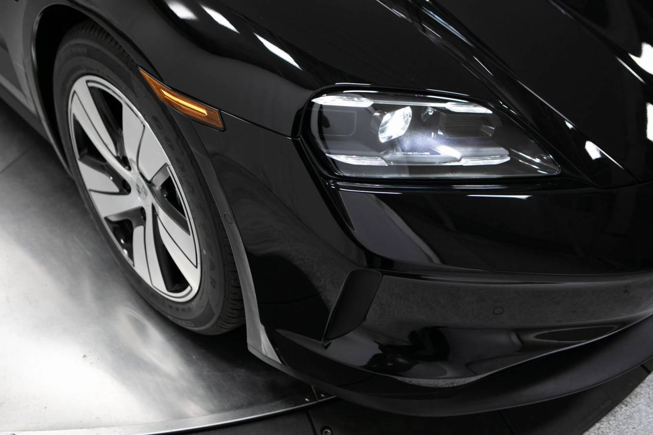 2026 Porsche Taycan 4