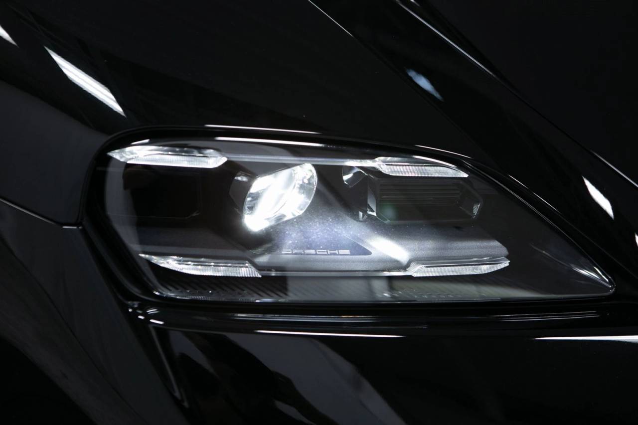 2026 Porsche Taycan 4