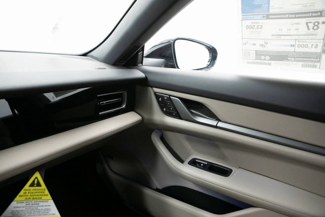 2026 Porsche Taycan 4