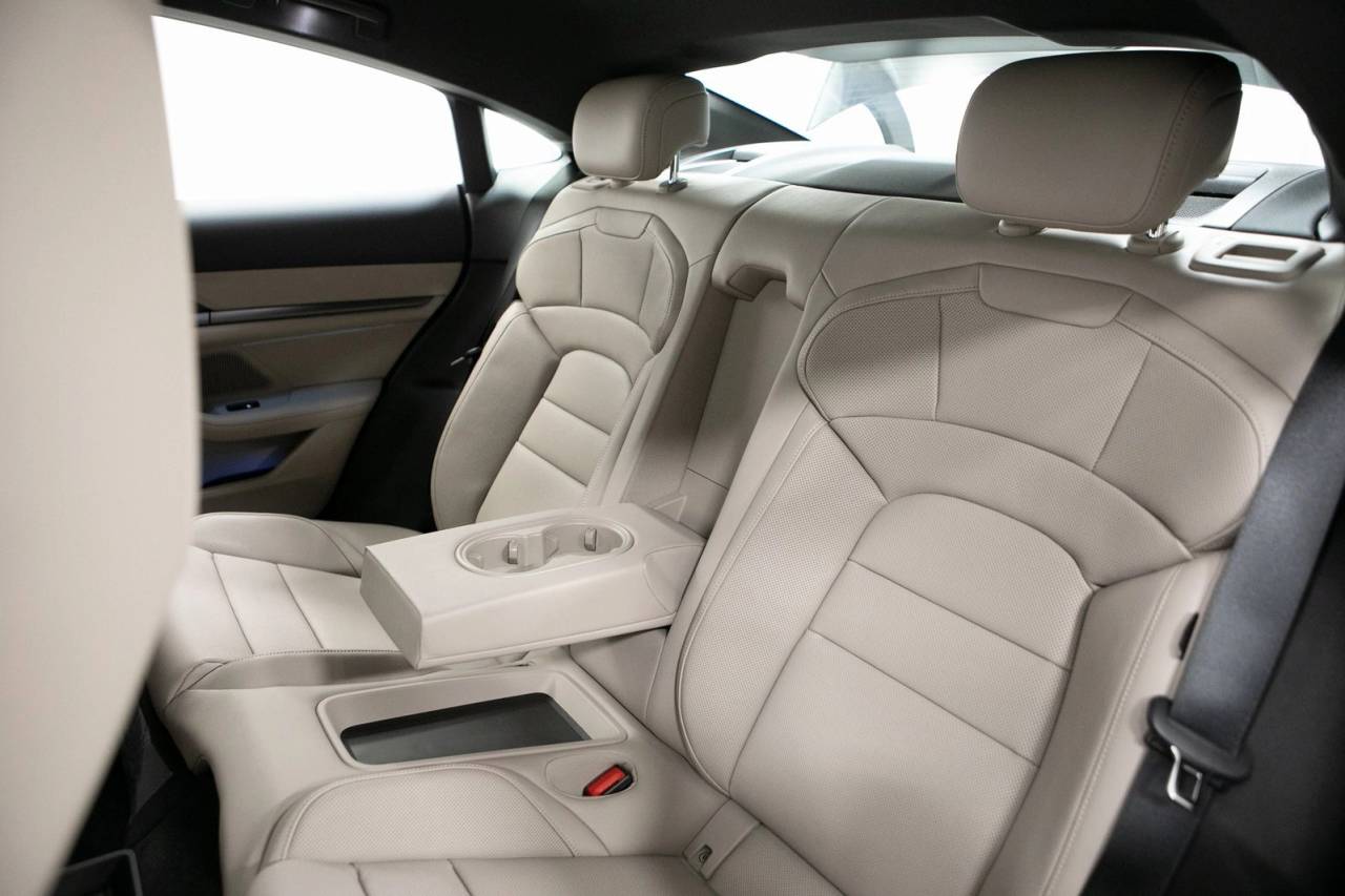 2026 Porsche Taycan 4