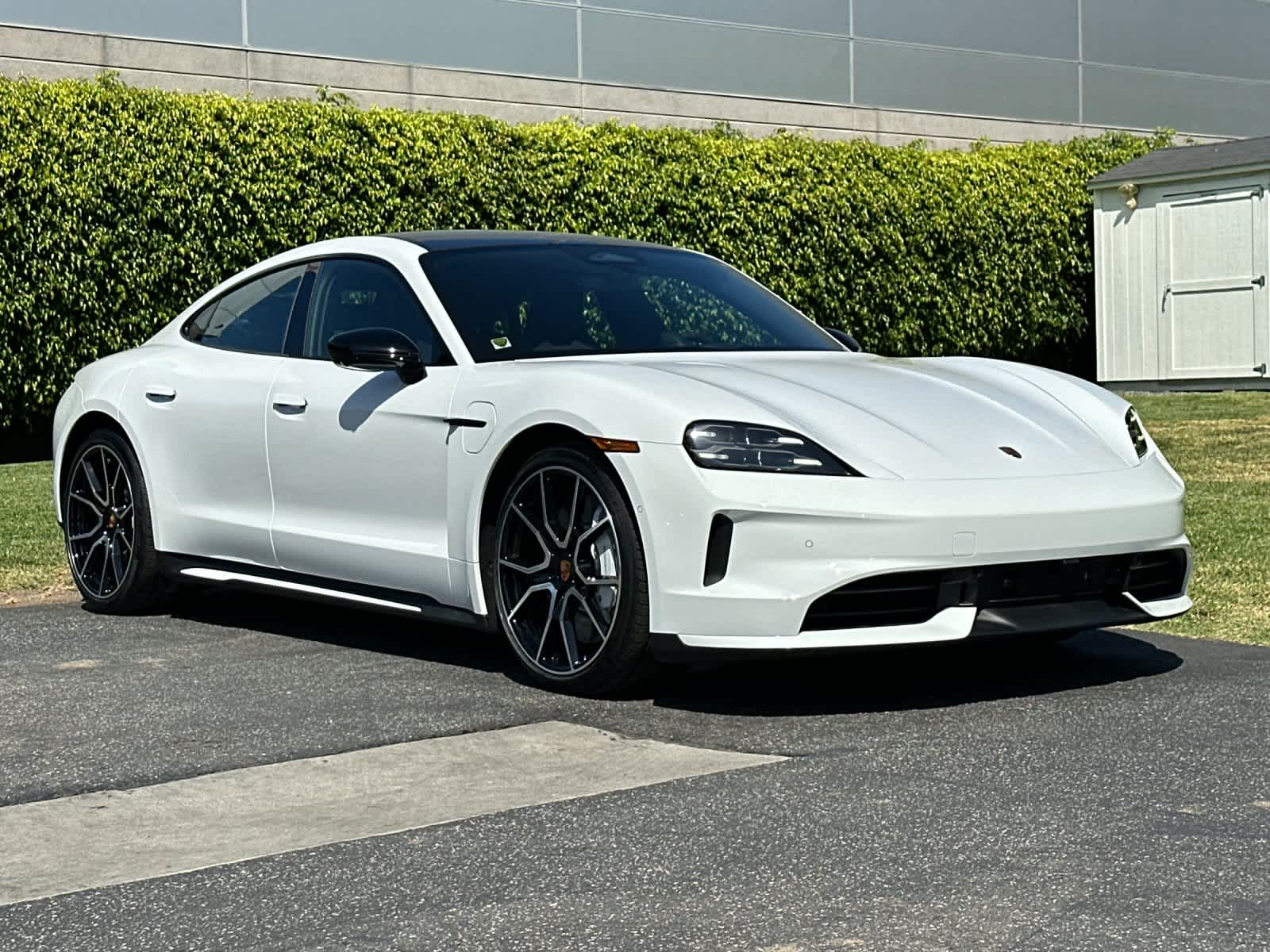 2026 Porsche Taycan Taycan Black Edition
