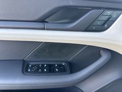 2026 Porsche Taycan Taycan Black Edition